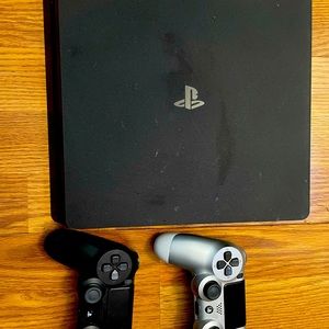 PlayStation 4 with 2 Controllers